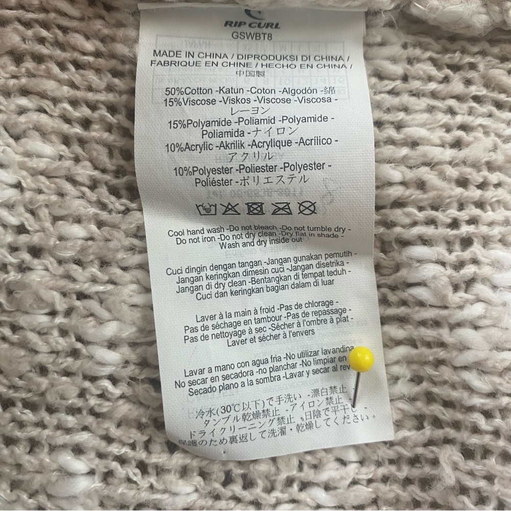 Rip Curl Sweater - image 6